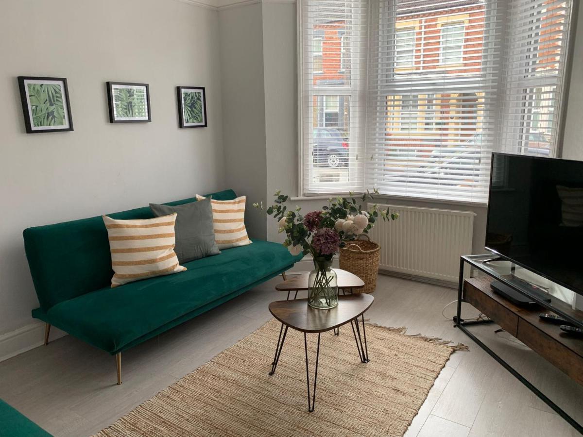 House Of Cosy Dots Villa Northampton Exteriör bild